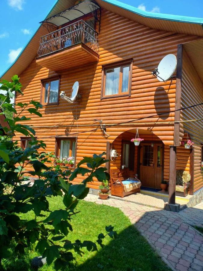 Cottage "Kliverent" Iaremcea Exterior foto