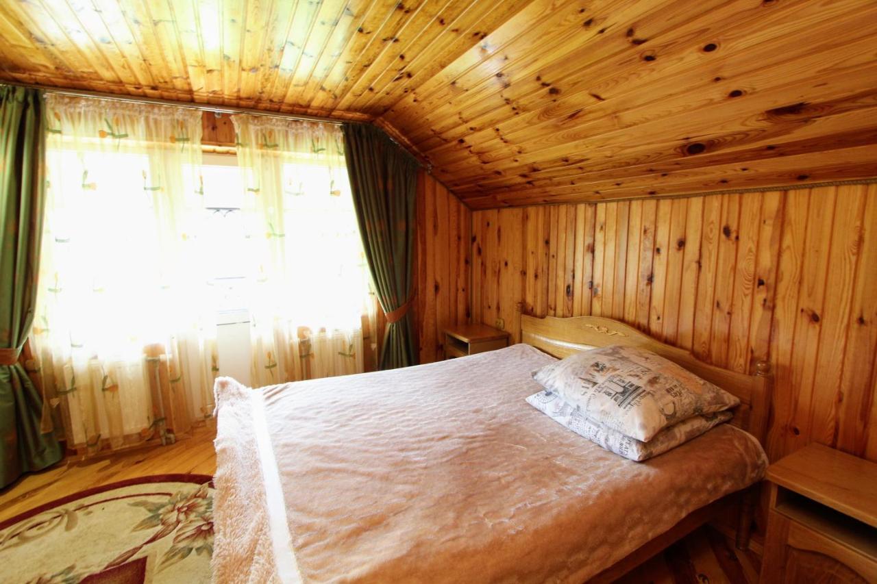 Cottage "Kliverent" Iaremcea Exterior foto