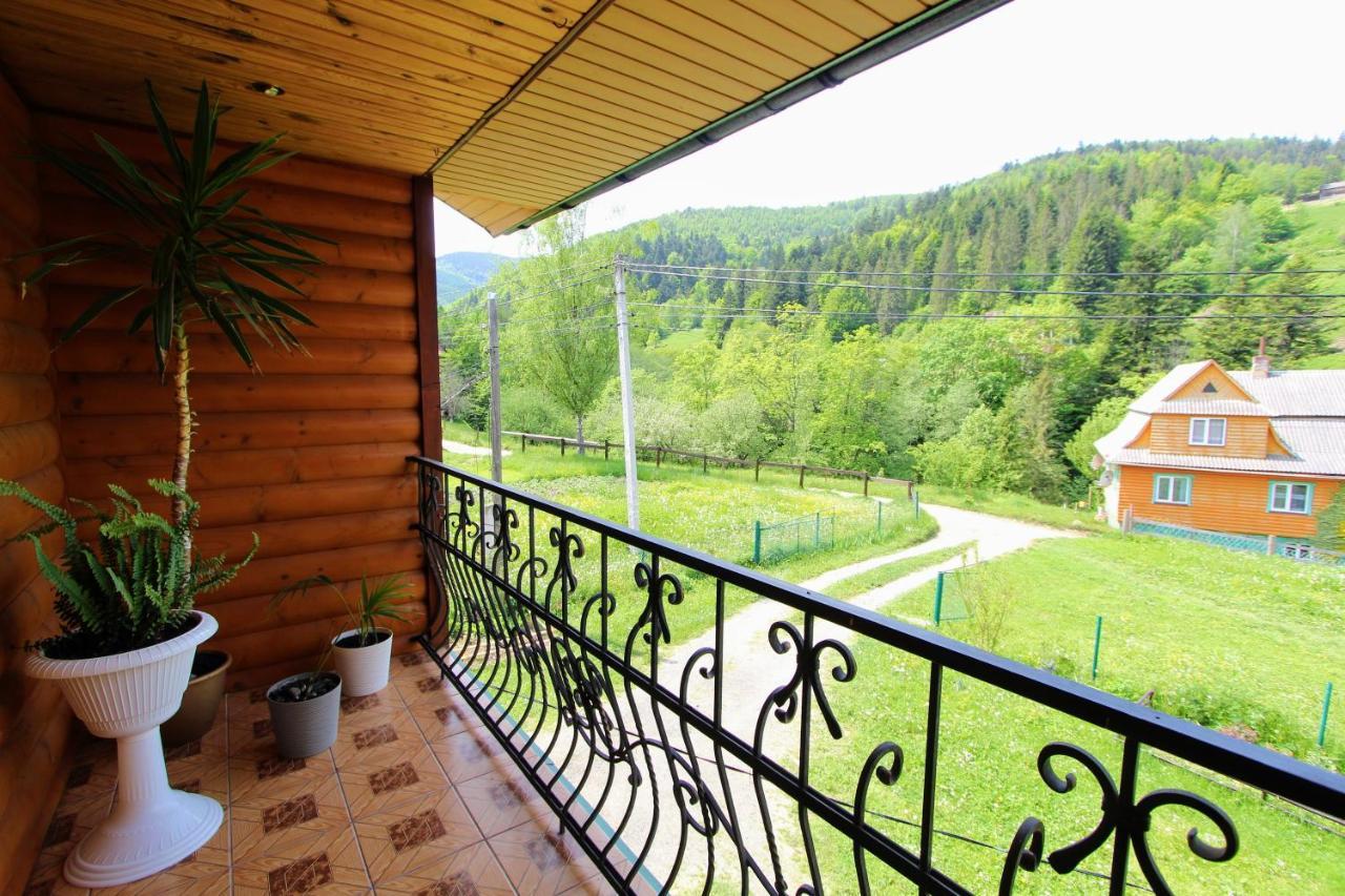 Cottage "Kliverent" Iaremcea Exterior foto